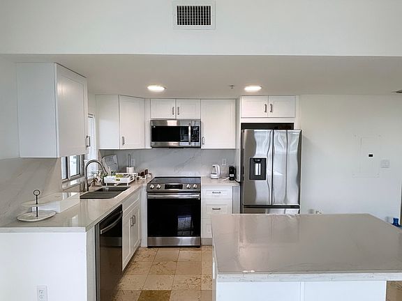 5th image of 1402 Brickell Bay Dr #1203-0