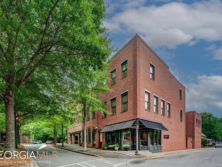 4173 Raphael St SW — Photo 3