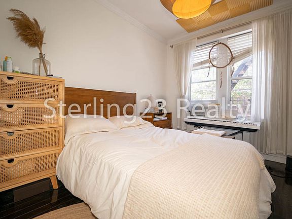 4th image of 25-11 24th Ave #2C