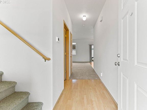 3rd image of 2600 NE 98th St