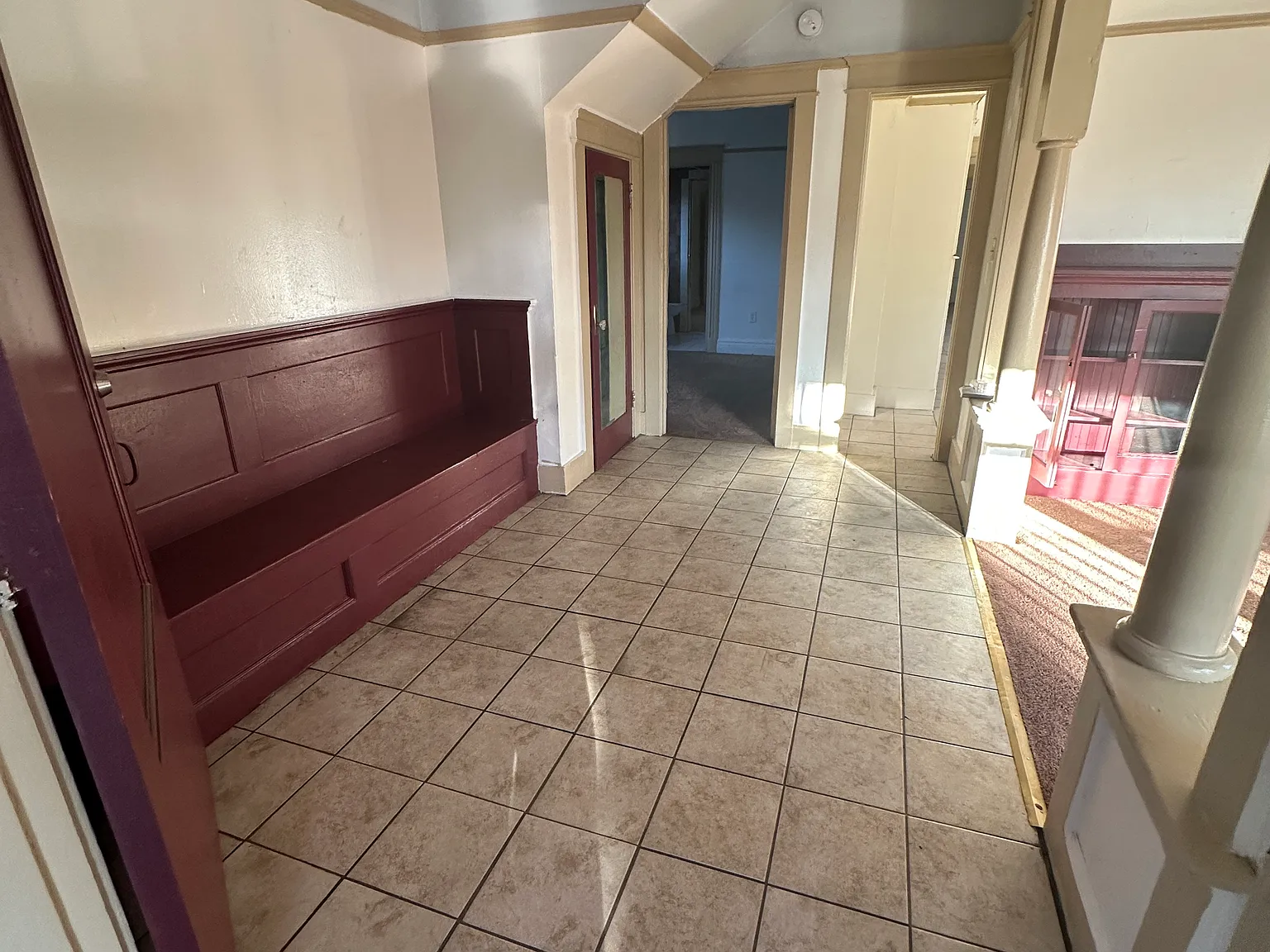 3 bed, 1100 sqft, $3,100 — Photo 3