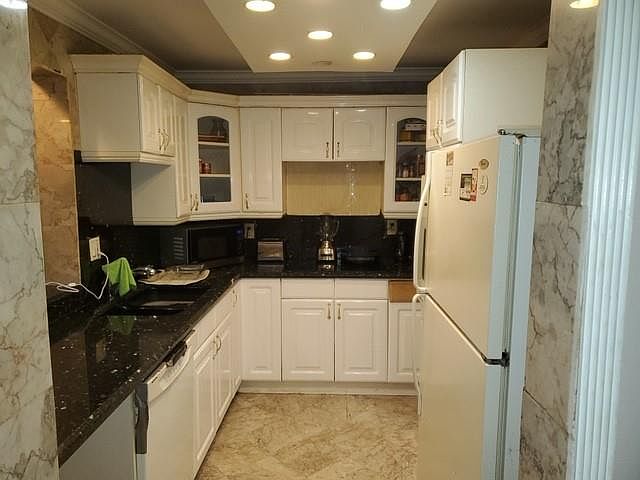1st image of 4374 NW 9th Ave APT 16-1H