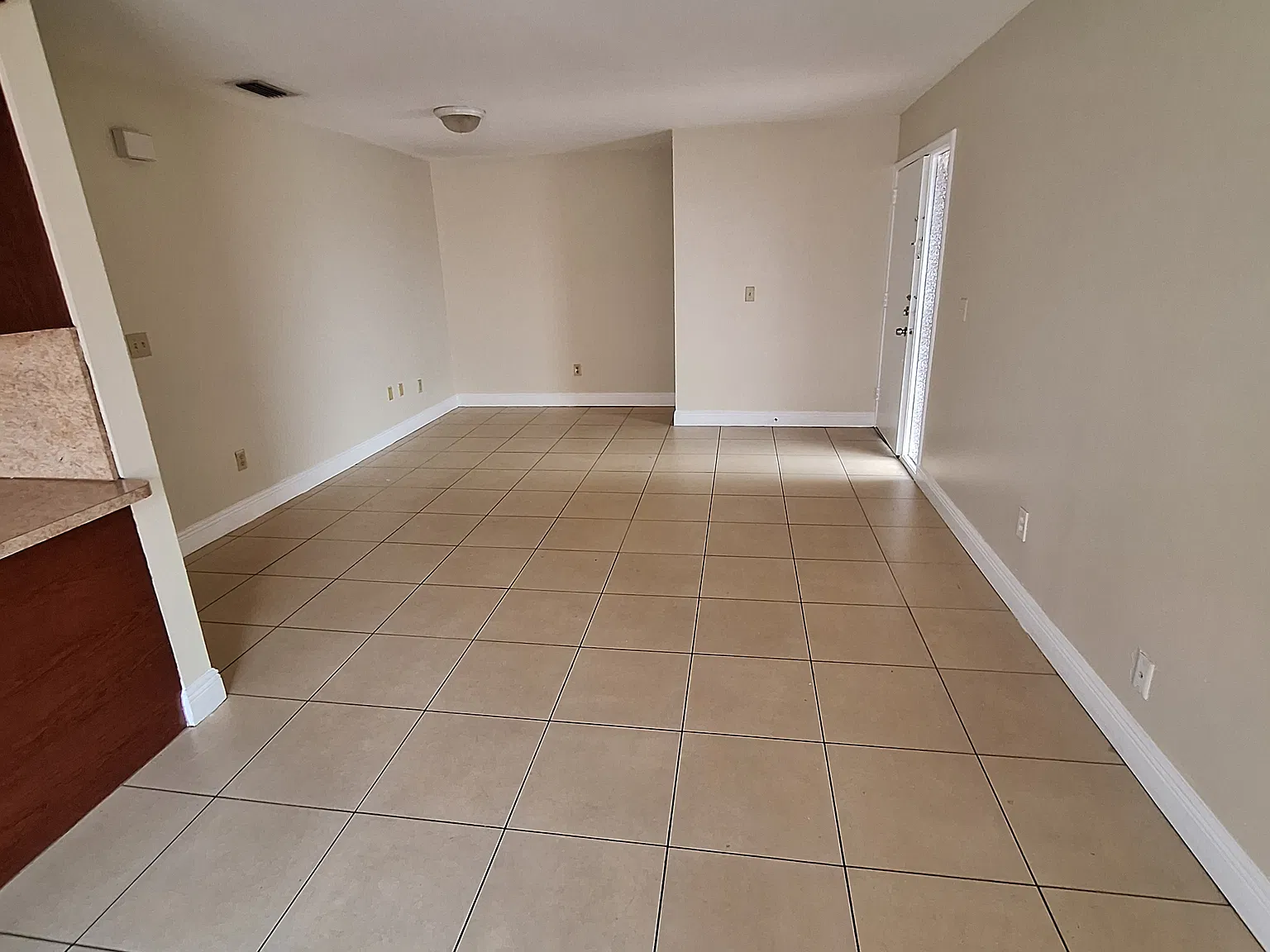 2 bed, 1000 sqft, $2,200 — Photo 4