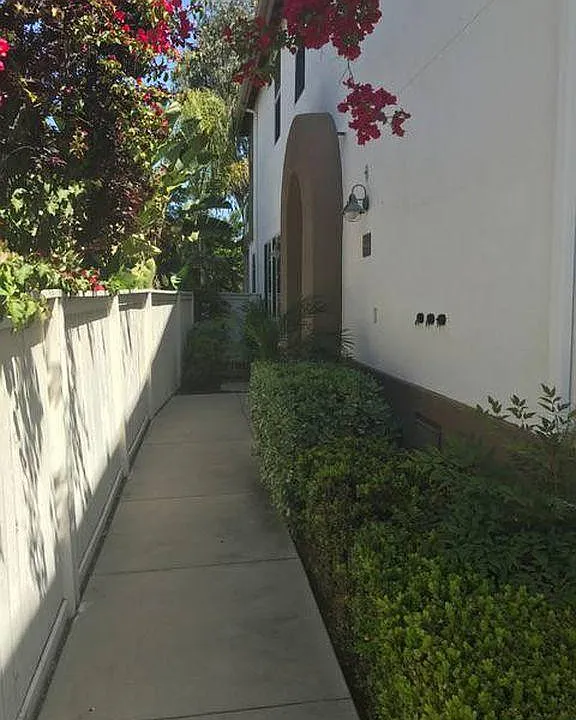 Private entrance. No one above or below the unit.