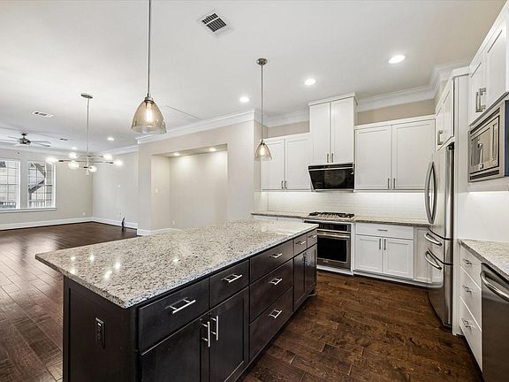 4th image of 8318 Ginger Oak St