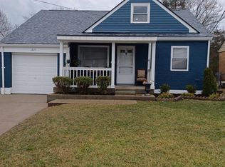 1221 W Galbraith Rd, Cincinnati, OH 45231