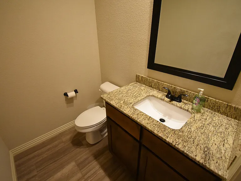 562 N Salem Rd — Photo 9