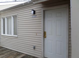 1122 Pierre St, Manhattan, KS 66502