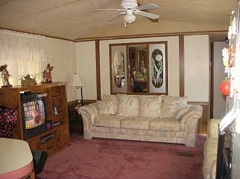2nd image of 16443 Avenida Del Lago