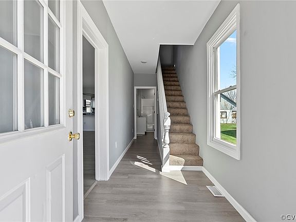 4th image of 126 Carroll St