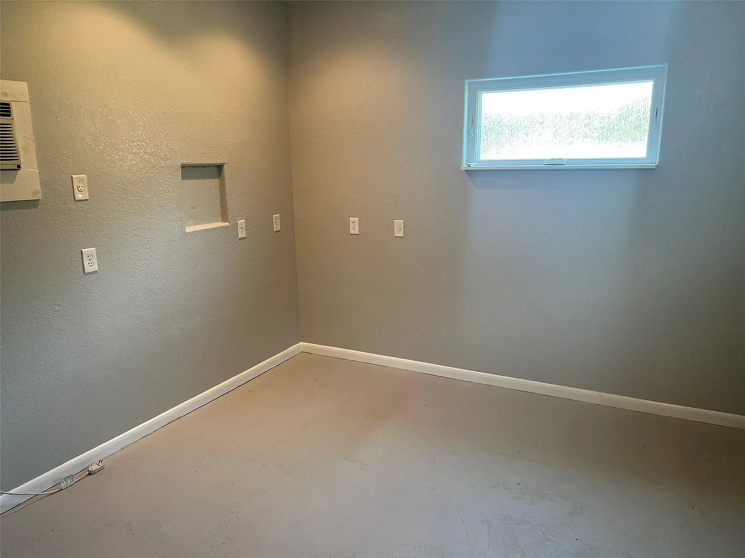 1 bed, 200 sqft, $1,200 — Photo 4