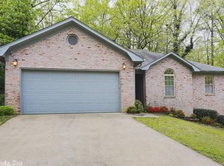 11 Honey Locust Ct, Little Rock, AR 72211