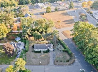 151 Fox Hill Rd, Springfield, MA 01118