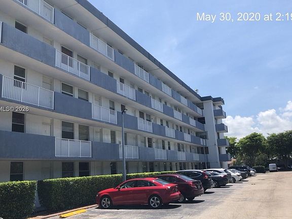 4th image of 1801 S Treasure Dr APT 401