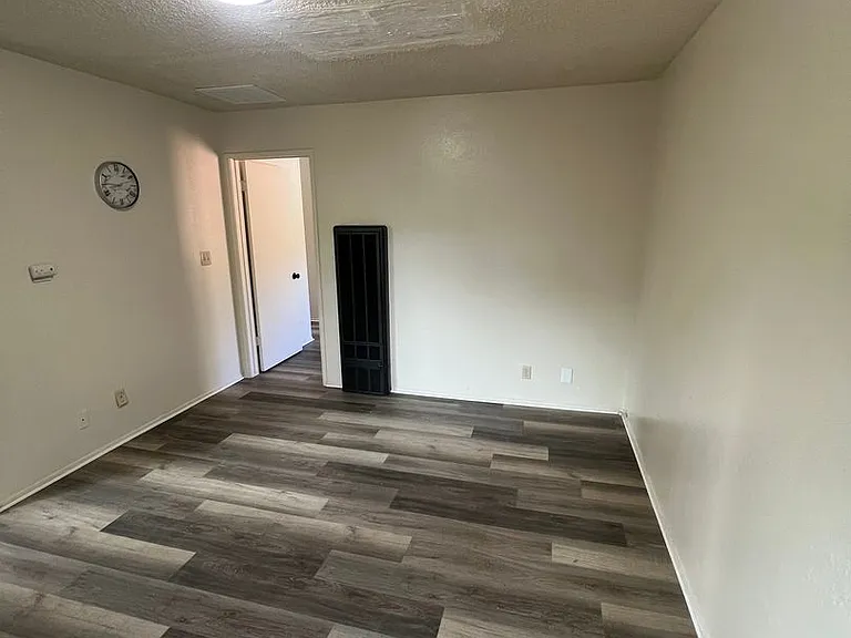 1168 Nevada Ave — Photo 3