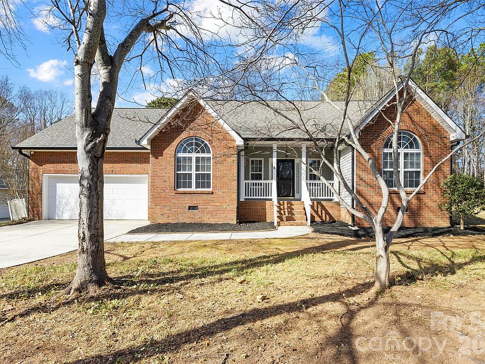 1st image of 108 Woodstork Cove Dr