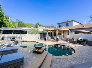 1811 Hillside Dr, Glendale, CA 91208