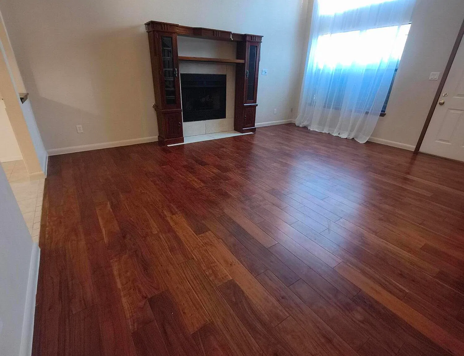 3 bed, 2.5 bath, 1700 sqft, $2,500 — Photo 3