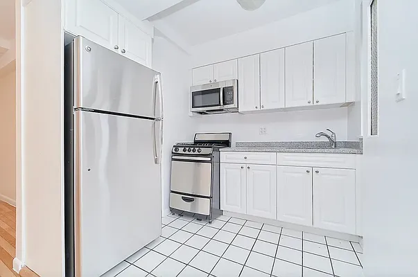 Rented by Living New York | media 11