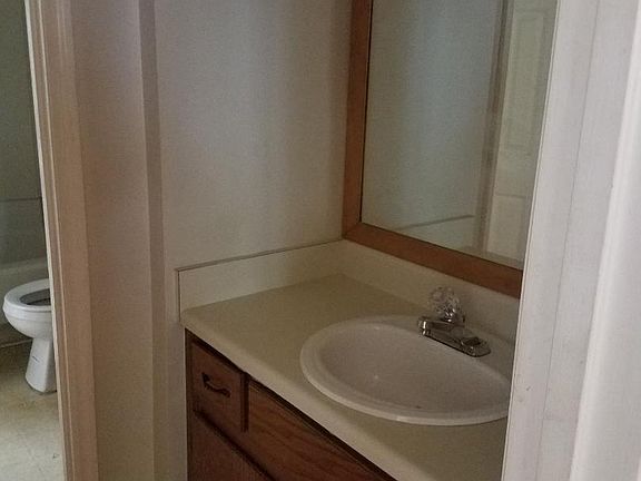 4th image of 1140 Falling Water Dr SE #1140