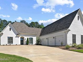 216 S Woodcreek Rd, Madison, MS 39110