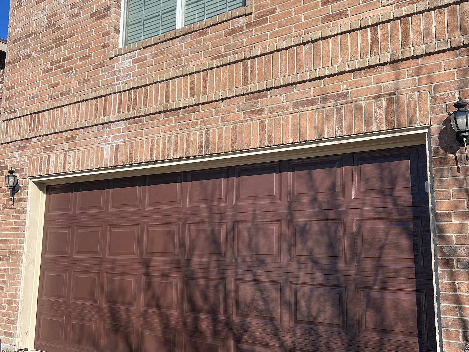 3 bed, 2.5 bath, 2600 sqft, $2,370 — Photo 2