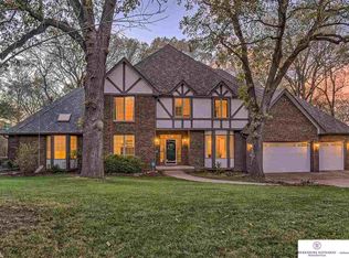 2676 S 96th Cir, Omaha, NE 68124