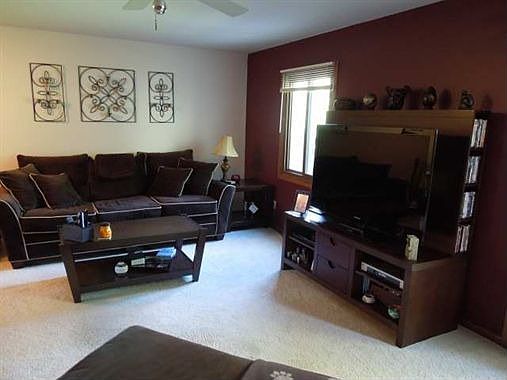 4th image of 104 Williamsburg Way Ct
