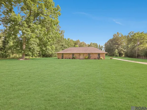 1055 E Flonacher Rd, Zachary, LA 70791
