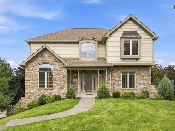 146 Williams Dr, Coraopolis, PA 15108