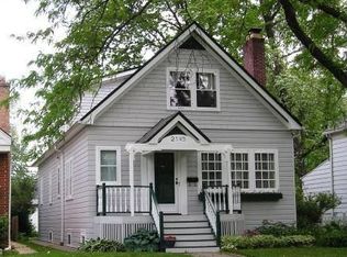 2145 Pioneer Rd, Evanston, IL 60201