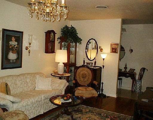 5th image of 107 PALO GRANDE DR