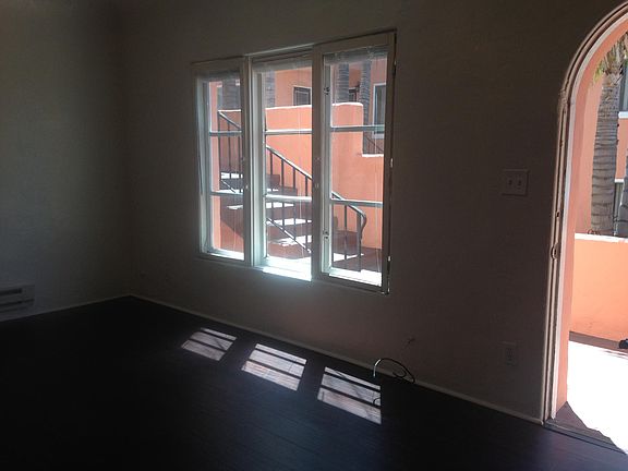 4th image of 3967 Centre St APT 11