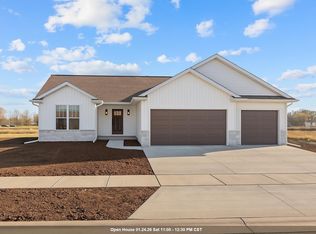 N8856 Dublin Pass, Menasha, WI 54952