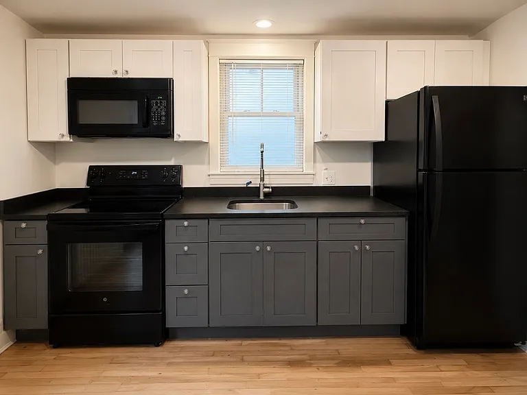 362 Broad St #1 — Photo 2