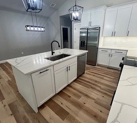 5th image of 29 Circle Dr