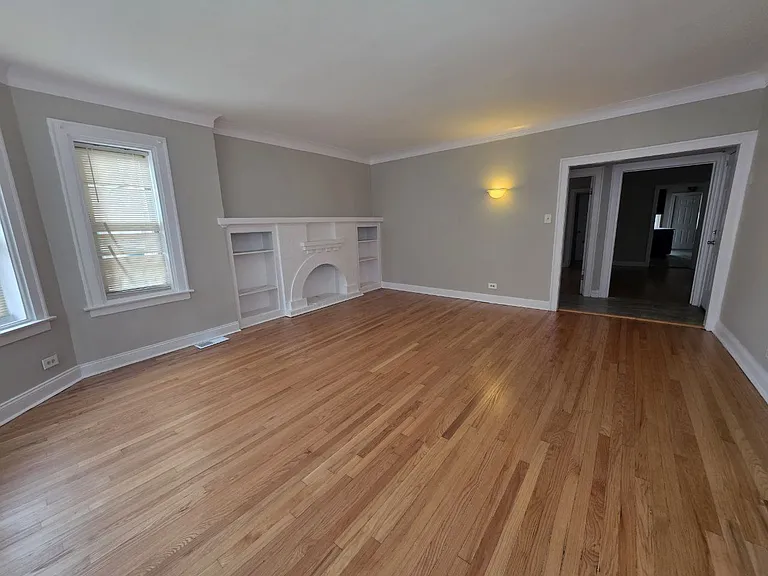 7719 S Essex Ave #1 — Photo 3
