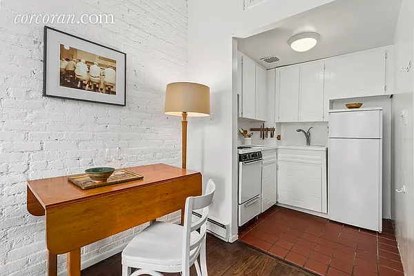 Sold by Corcoran | media 8