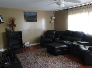 75 Pleasant St, Cranston, RI 02910