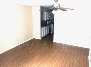906 N Lbj Dr APT 6, San Marcos, TX 78666