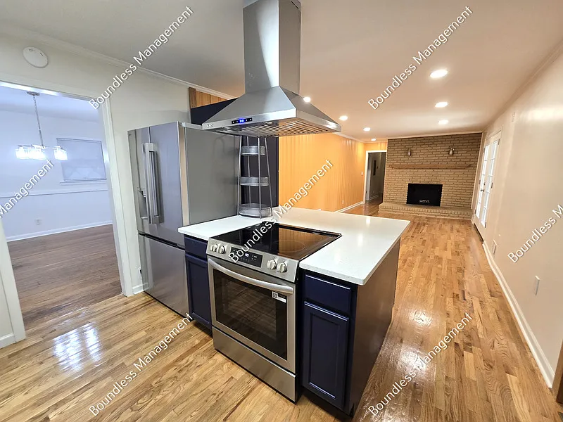 Washington Manor — Photo 3