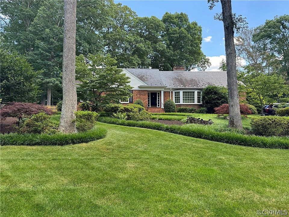 1st image of 211 Wexleigh Dr