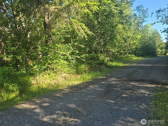 3rd image of 13811 Starflower Lane SE