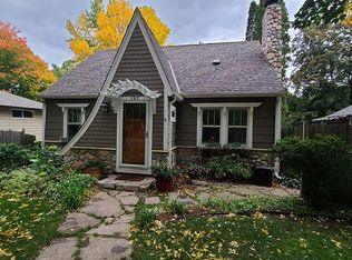 197 3rd St, Excelsior, MN 55331