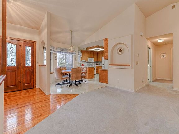5th image of 13590 Norma Ct