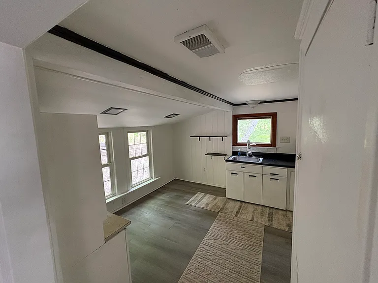 8925 Highland Rd — Photo 6
