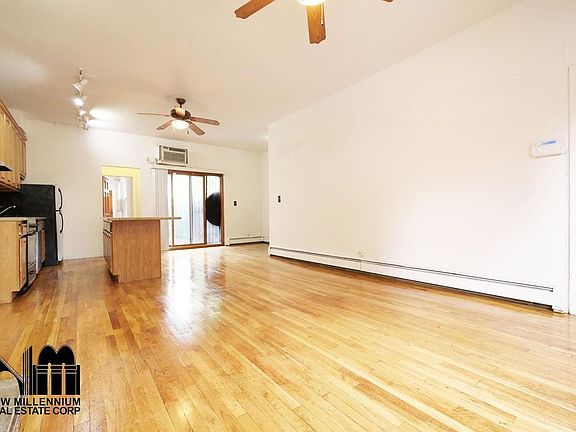 2nd image of 258 15th St #1
