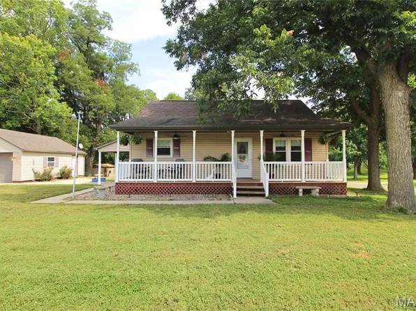 822 Sparta St, Saint Libory, IL 62282