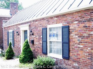 11 Royal St SW APT 1, Leesburg, VA 20175