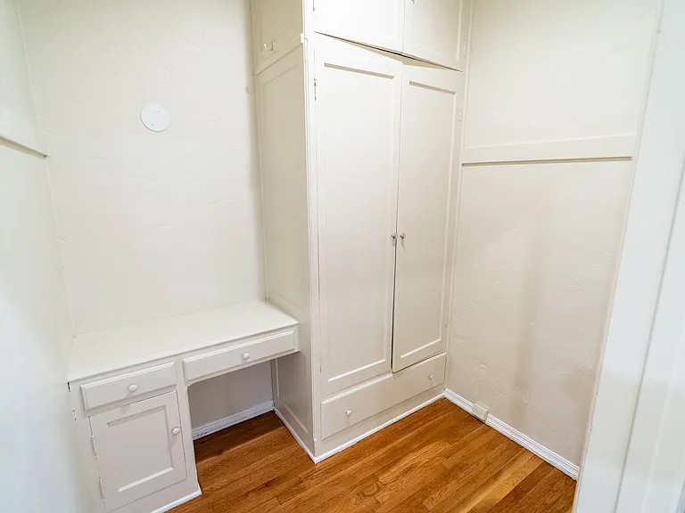 147 North Hamilton Drive — Photo 14